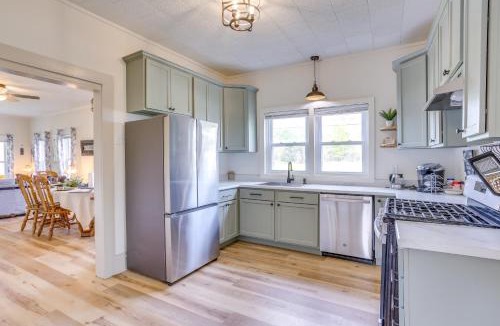 Lufkin House | Half-Mi to Dtwn Lufkin: Charming & Spacious Home!