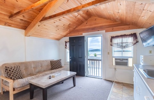 Weirs Beach Hotel | Half Moon Motel & Cottages