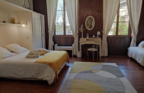 Oloron-Sainte-Marie Bed & Breakfast | Half-timbered Comfort Double Room - BARETOUS