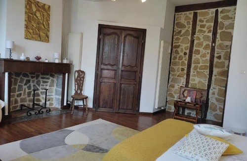 Oloron-Sainte-Marie Bed & Breakfast | Half-timbered Comfort Double Room - BARETOUS