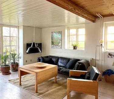 Ronde House | Half-Timbered Farm With Sea View At Kaløvig