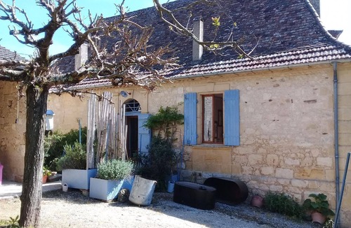 Lanquais House | Half-timbered house "gitealienor perigord