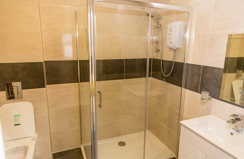 Coalville Hotel | Halfway Hotel