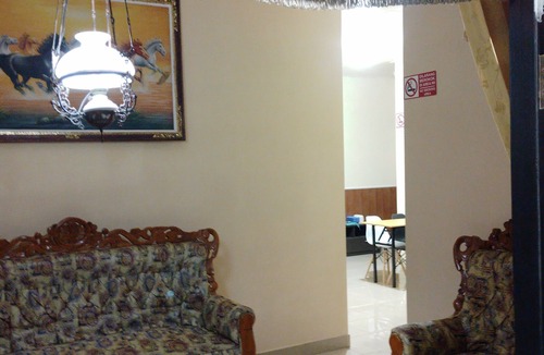 Kalipuro Bed & Breakfast | HALFWAY House