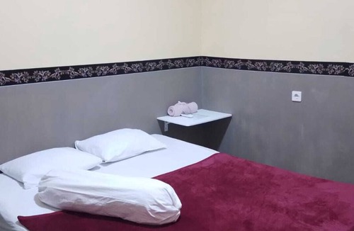 Kalipuro Bed & Breakfast | HALFWAY House