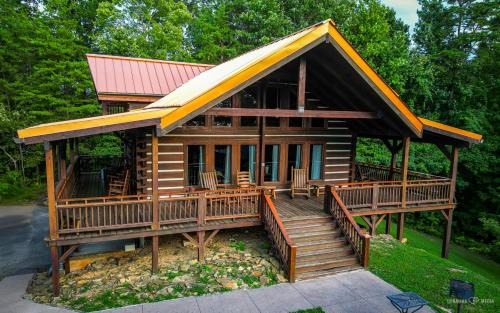 Sevierville Ski Chalet | Halfway to Heaven