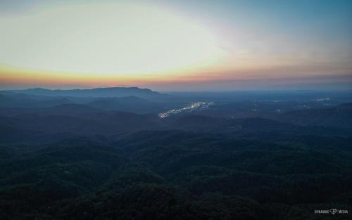 Sevierville Ski Chalet | Halfway to Heaven