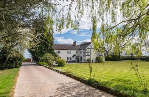 Nantwich House | Hall O'Coole