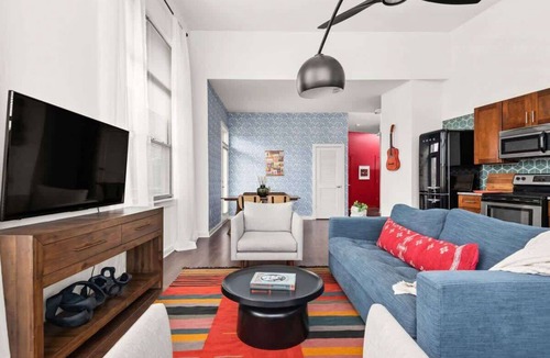 Hillsboro Village Apartment | Hall of fame|100+ 5-star reviews| Comfort King bed