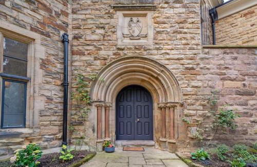 Alfreton House | Hallfield Hall