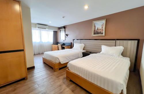 Kampung Jawa Hotel | Hallmark Express Hotel