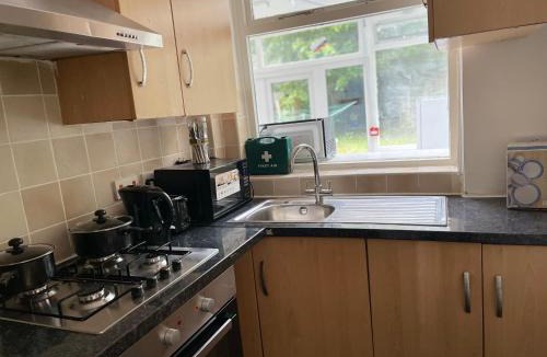 Colyers Apartment | Hallykins