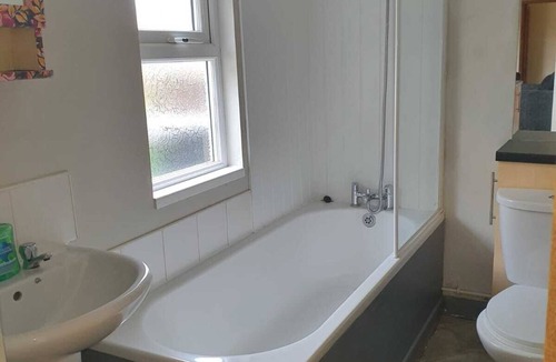 Alsagers Bank Apartment | Halmers Park House