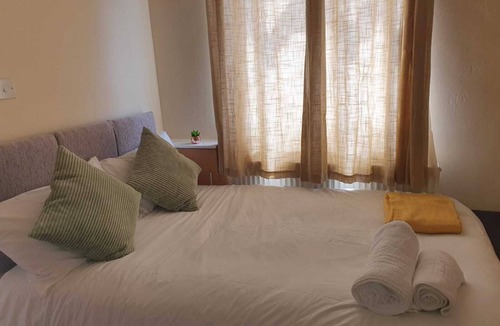 Alsagers Bank Apartment | Halmers Park House