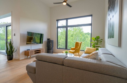 Orford Condo | Halte 4 saisons - à 5 minutes du Mont-Orford!