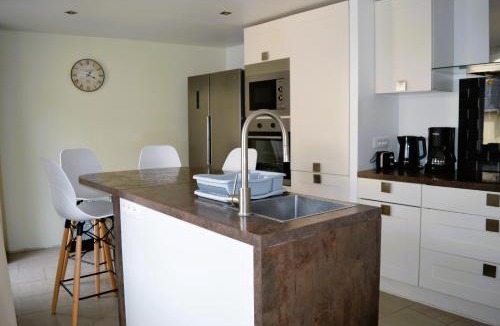Luc-sur-Mer House | Halte Lutine - Maison chaleureuse en pierres