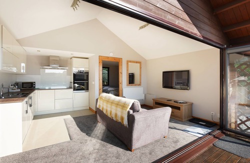 Netley Bed & Breakfast | Hamble Retreat House and Luxury Studios