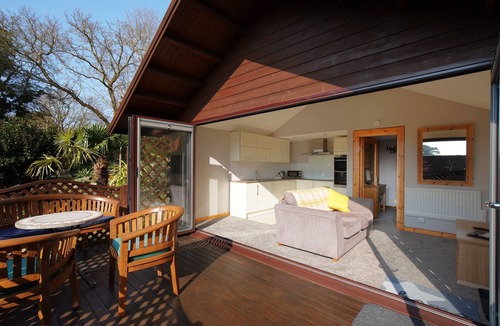 Netley Bed & Breakfast | Hamble Retreat House and Luxury Studios