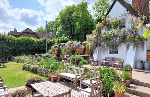 Bursledon House | Hamble Riverside Cottage