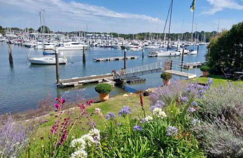 Bursledon House | Hamble Riverside Cottage