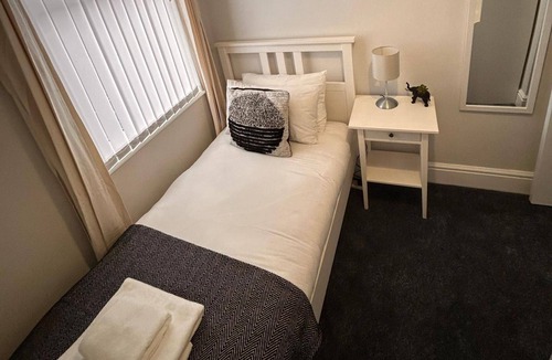 Blyth Apartment | Hambledon- 2bed Downstairs Flat Blyth