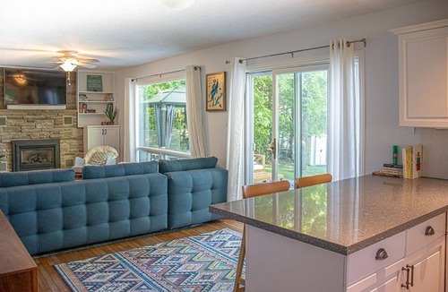Frontenac Cottage | Hambly House - Three Bedroom Cottage, Sleeps 6