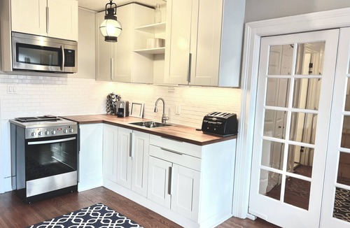 Perth Apartment | Hamburg - Stylish Heritage property with Park View