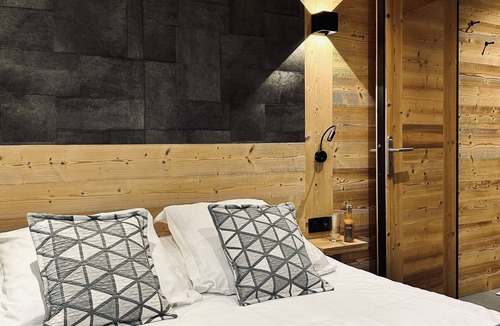 Les Prodains Hotel | Hameau des Prodains - Hôtel