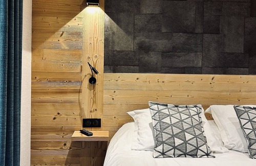 Les Prodains Hotel | Hameau des Prodains - Hôtel