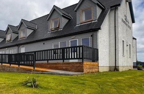 Lochmaddy Hotel | Hamersay Hotel