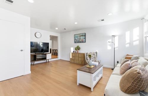 Harrison Apartment | Hamilton-15 mins to EWR, 20 mins PATH to NYC