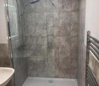 Woolbeding Hotel | Hamilton Arms Suites