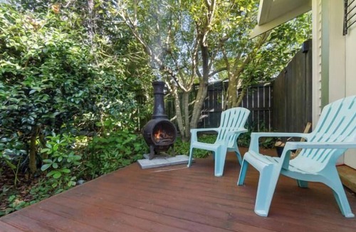 Hamilton East House | Hamilton Hideaway - Close to Town