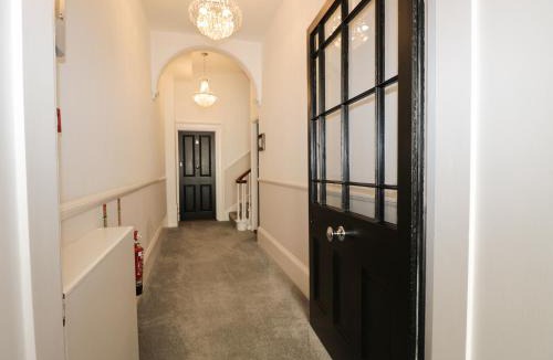 Ryde Apartment | Hamilton's Studio