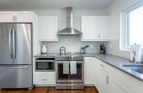 Northside House | Hamilton Villa | Walk to Downtown! 3 BED 3 BATH
