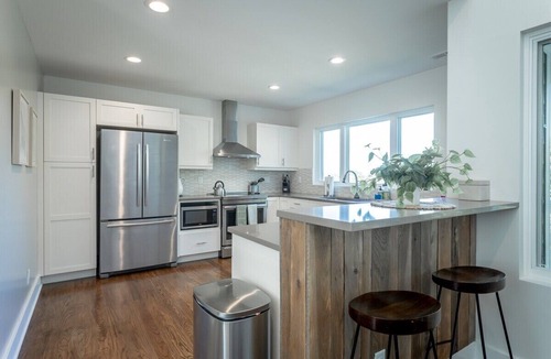 Northside House | Hamilton Villa | Walk to Downtown! 3 BED 3 BATH