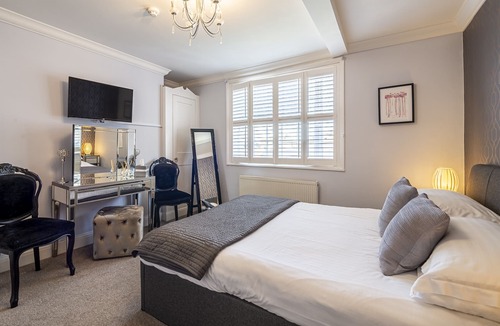Southend-on-Sea Bed & Breakfast | Hamiltons Boutique Hotel