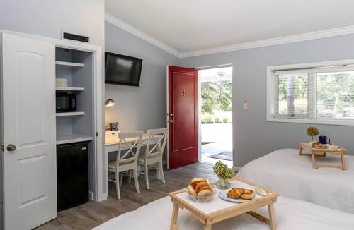 Shinnecock Hills Hotel | Hamlet Inn