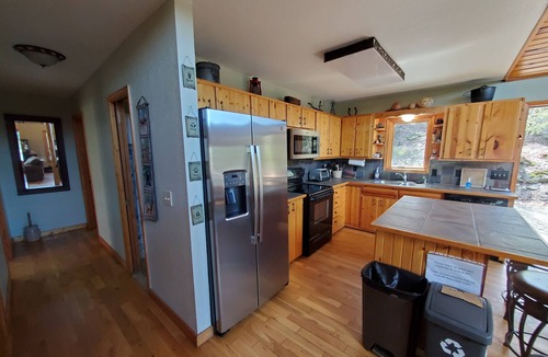 Big Clifty Shores Cabin | Hamley-Lakefront Retreat is Located on 145 Peaceful Acres