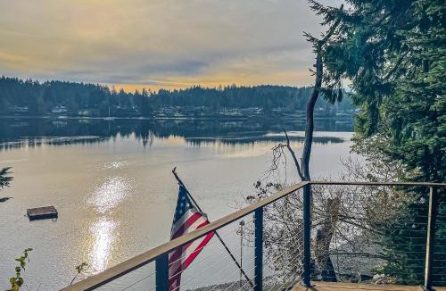 Agate House | Hammersley Beach Cabin