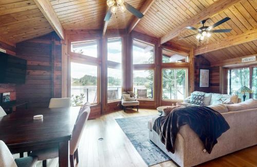 Agate House | Hammersley Beach Cabin