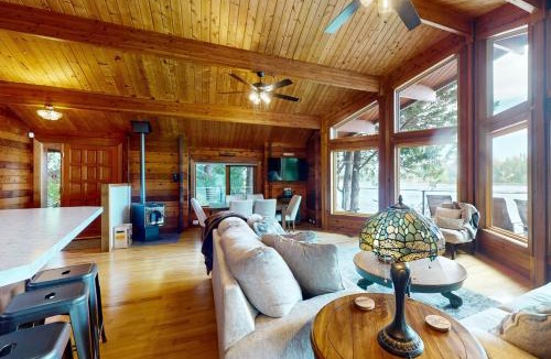 Agate House | Hammersley Beach Cabin