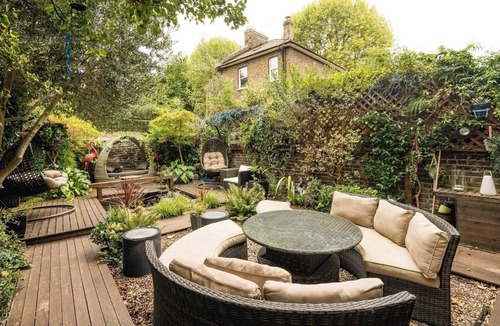 Hammersmith Apartment | Hammersmith Haven: 4BD Historic Gem by the River