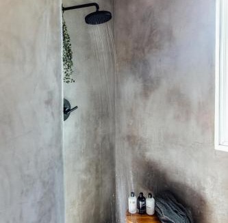 Round Mountain House | Hammock Lodge