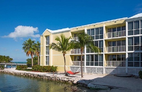 Marathon Apartment | Hammocks in Marathon Key