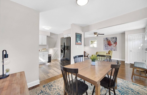 Hammond House | Hammond Haven - Modern Comfort 4 Br/1.5 Bth