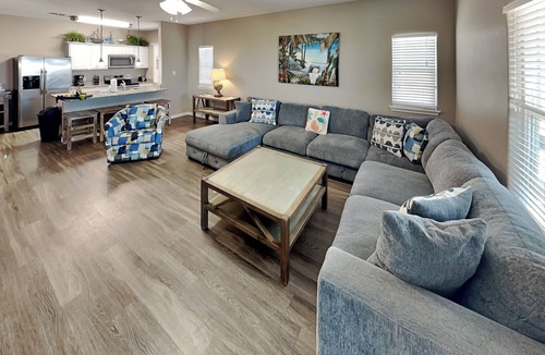 Corpus Christi House | Hammonds Reef | Spacious Pet-Friendly Retreat + Steps to Beach
