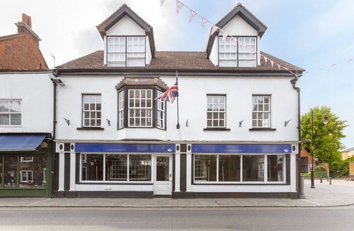 Eton Apartment | Hampden Apartments - The Louis