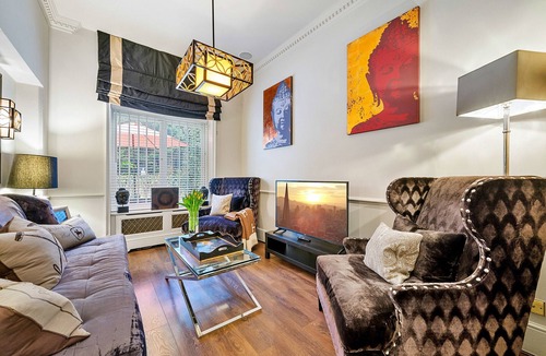 Frognal and Fitzjohns House | Hampstead Escape