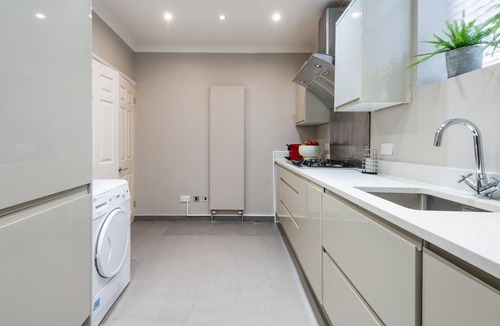 Frognal and Fitzjohns Apartment | Hampstead Garden Flat-Hosted by Sweetstay